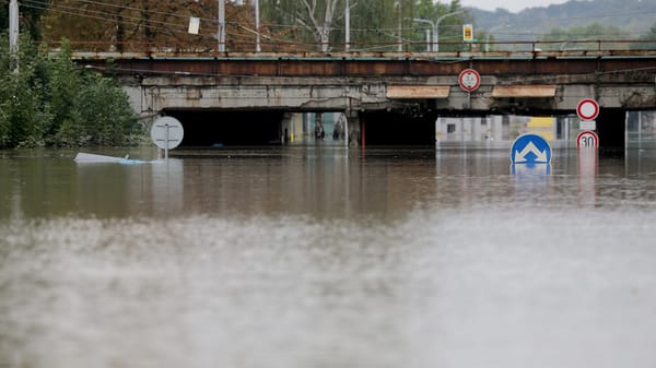 Úřady se o protržené hrázi v Ostravě dozvěděly v pondělí. Občané ale měli nahrávky už o den dřív